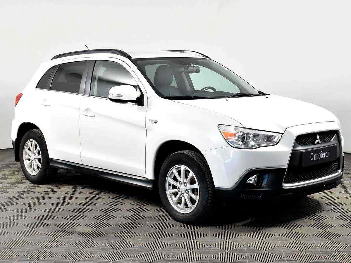 Mitsubishi ASX, Белый, 2011, Вариатор, 140 л.с., цена от 530 000 руб.