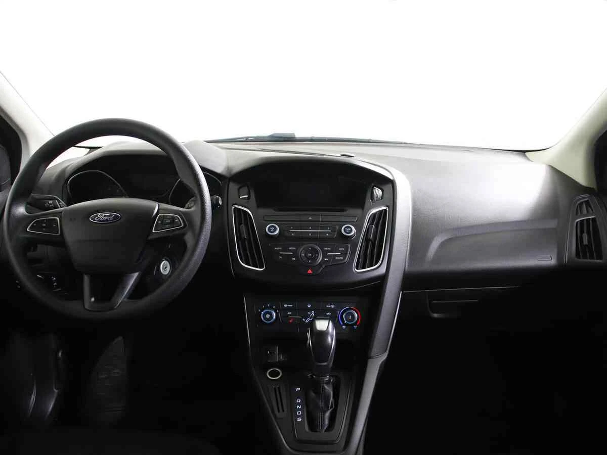 Ford Focus, Белый, 2017, Робот, 105 л.с., цена от 749 000 руб.