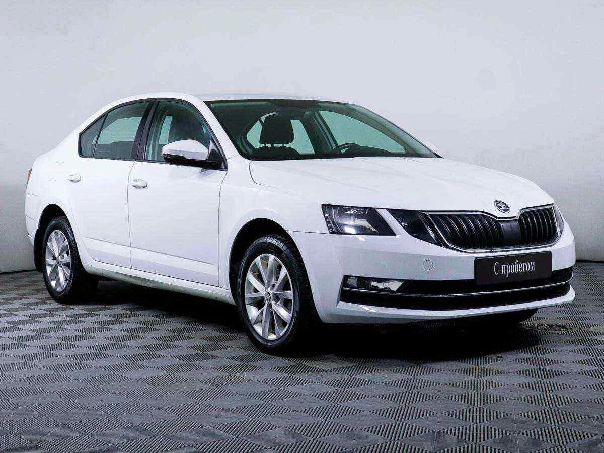 Skoda Octavia, Белый, 2019, Робот, 150 л.с., цена от 1 165 000 руб.