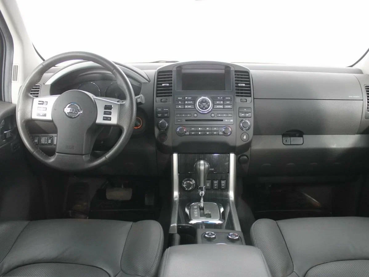 Nissan Pathfinder, Черный, 2012, Автоматическая, 190 л.с., цена от 895 000 руб.