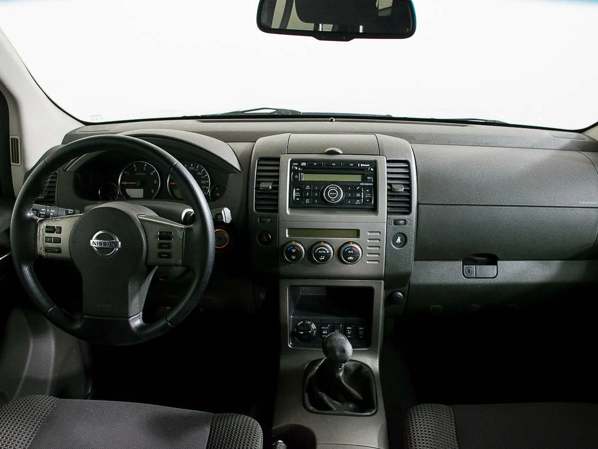 Nissan Pathfinder, Серебряный, 2009, Механическая, 174 л.с., цена от 870 000 руб.