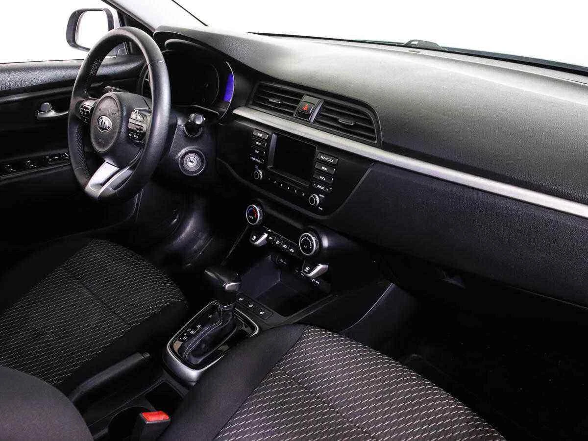 KIA Rio, Серебряный, 2018, Автоматическая, 123 л.с., цена от 775 000 руб.