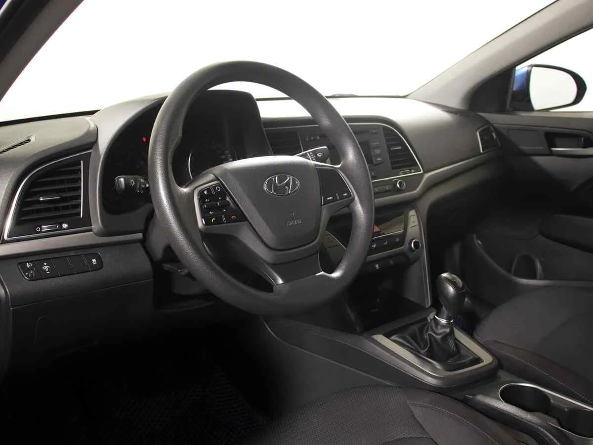 Hyundai Elantra, Синий, 2017, Механическая, 128 л.с., цена от 835 000 руб.