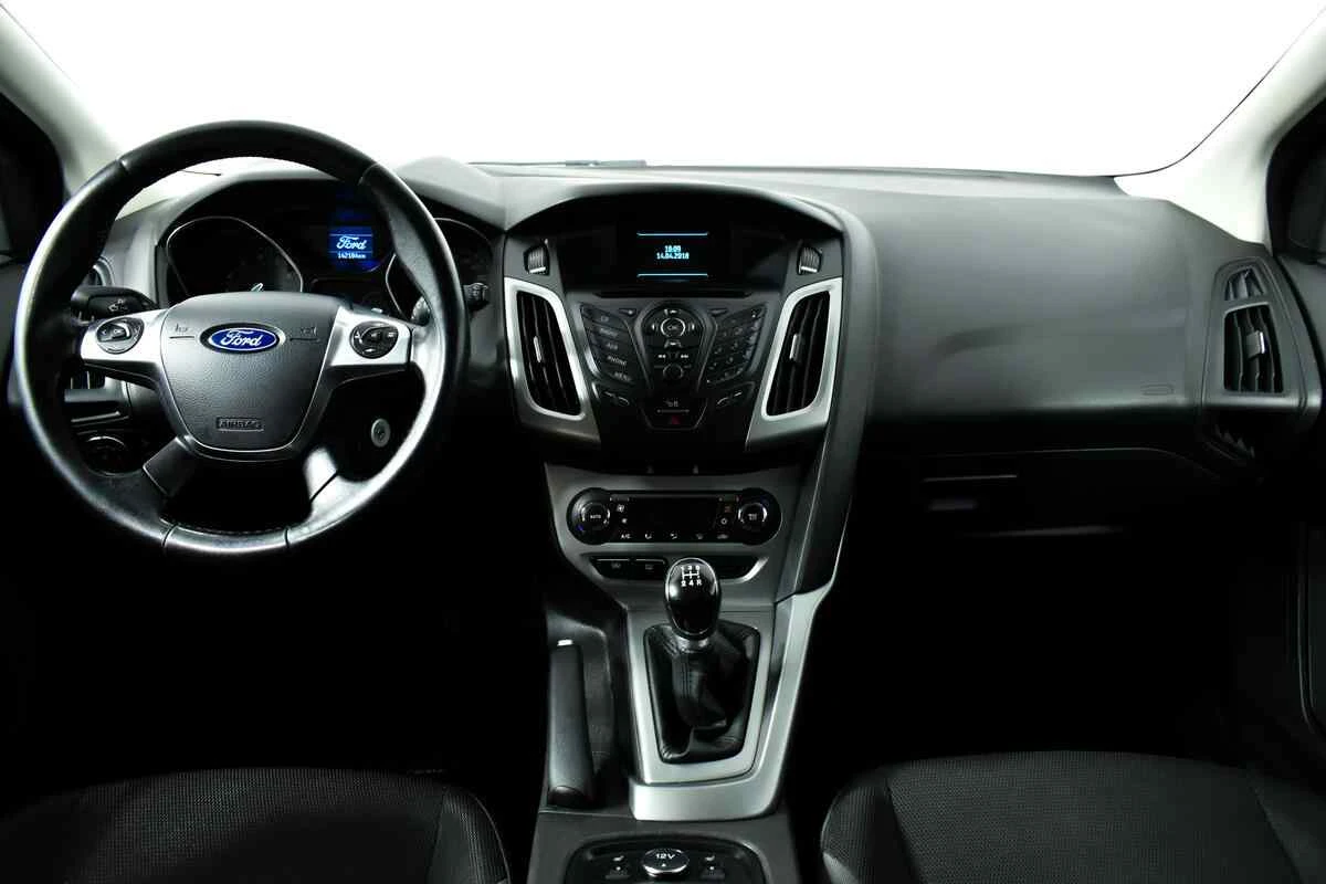 Ford Focus, Белый, 2015, Механическая, 125 л.с., цена от 455 000 руб.