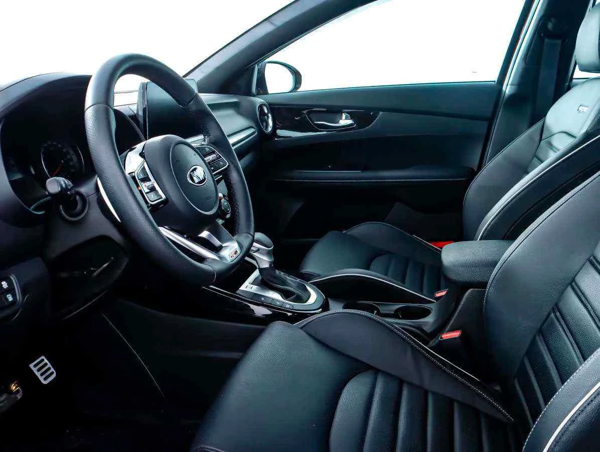 KIA Cerato, Красный, 2021, Автоматическая, 150 л.с., цена от 1 605 000 руб.