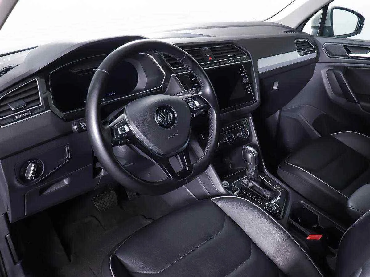 Volkswagen Tiguan, Серебряный, 2018, Автоматическая, 187 л.с., цена от 1 687 000 руб.