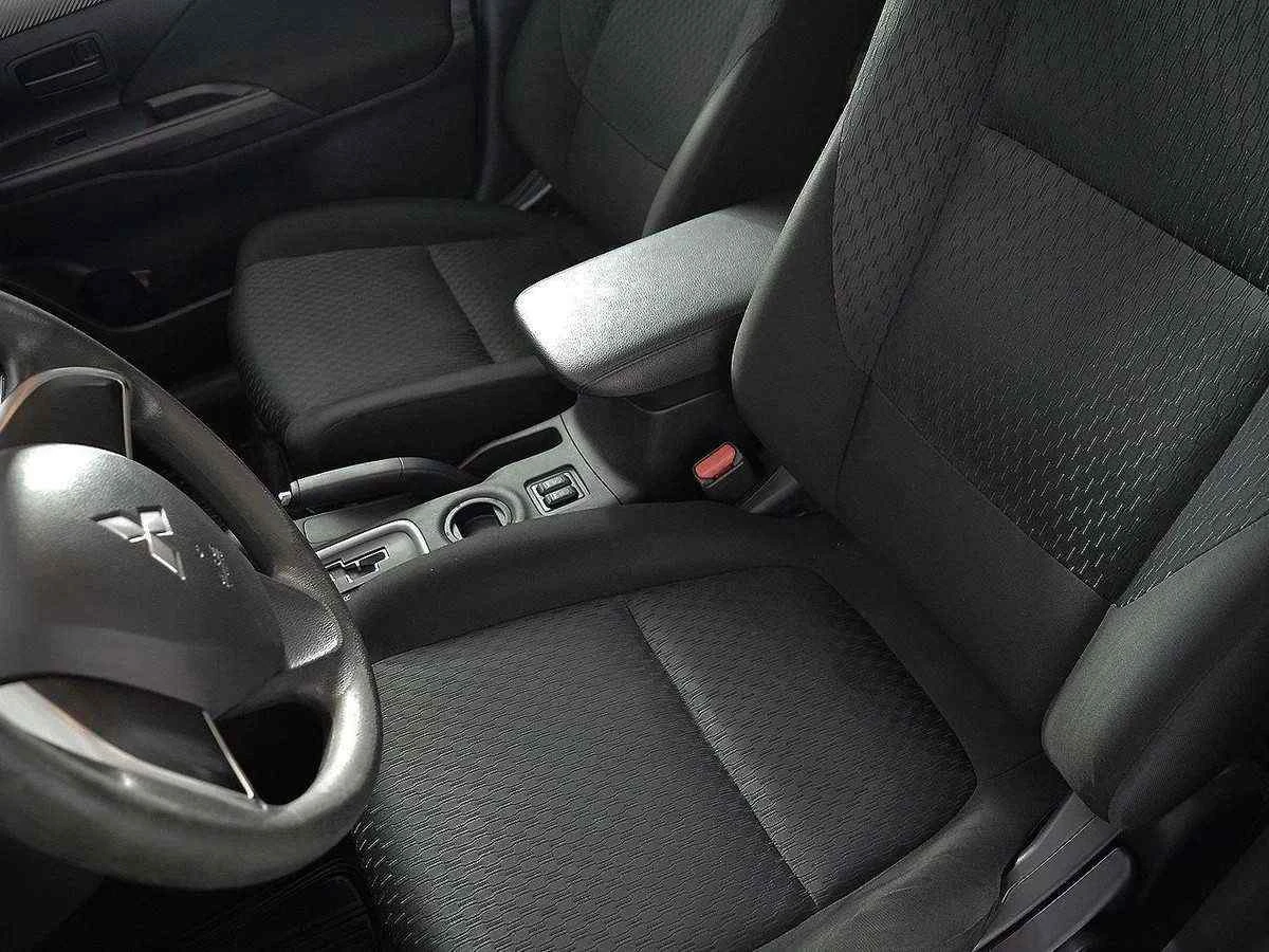 Mitsubishi Outlander, Белый, 2012, Вариатор, 145 л.с., цена от 731 000 руб.