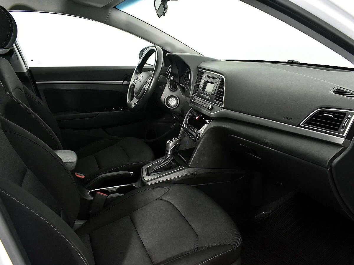 Hyundai Elantra, Белый, 2018, Автоматическая, 128 л.с., цена от 941 000 руб.