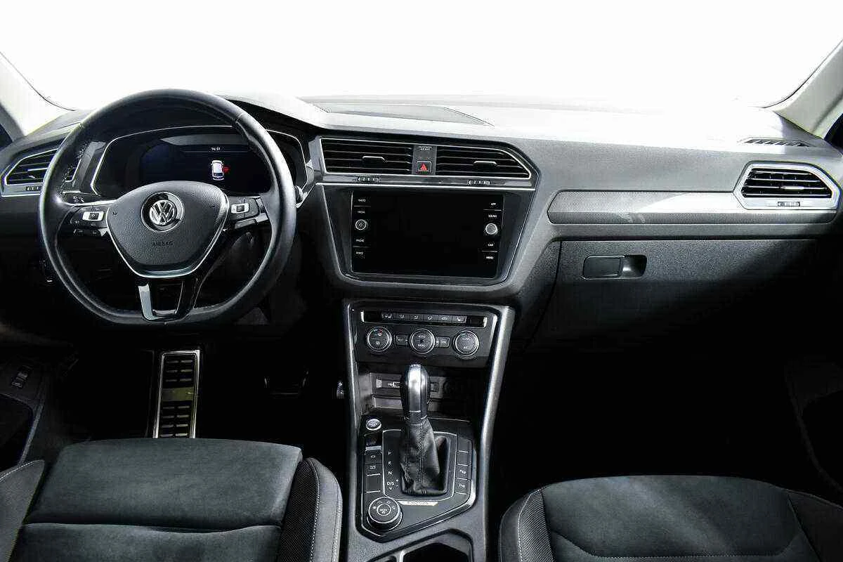 Volkswagen Tiguan, Синий, 2018, Робот, 150 л.с., цена от 1 406 000 руб.
