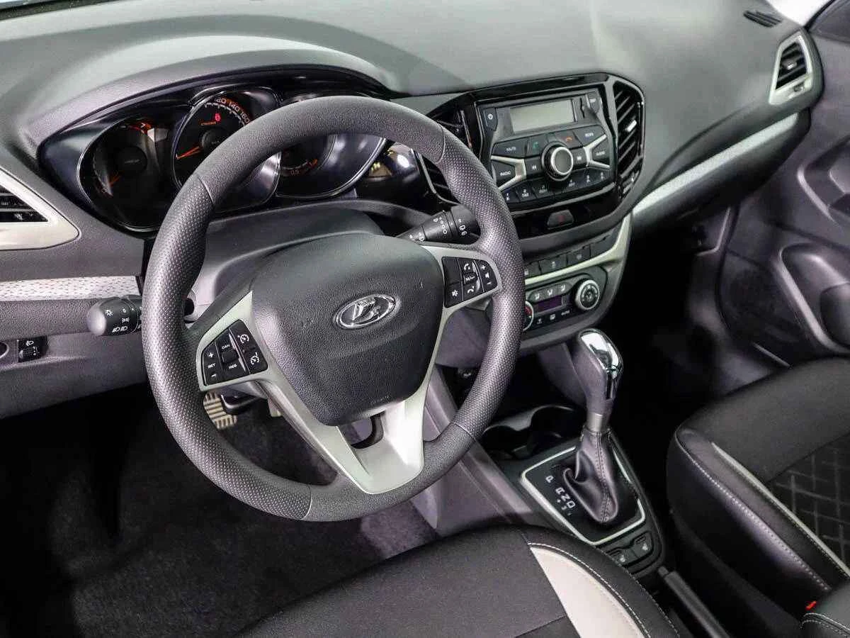 LADA Vesta SW Cross, Серебряный, 2019, Вариатор, 113 л.с., цена от 831 000 руб.