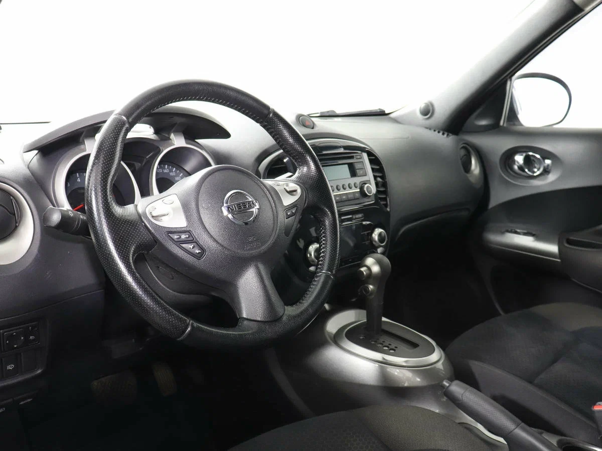 Nissan Juke, Серебряный, 2013, Вариатор, 117 л.с., цена от 570 000 руб.