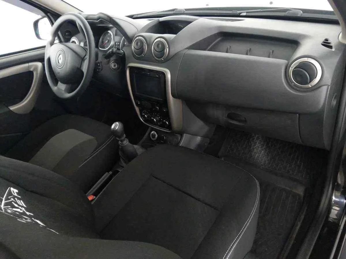 Renault Duster, Черный, 2015, Механическая, 102 л.с., цена от 879 000 руб.