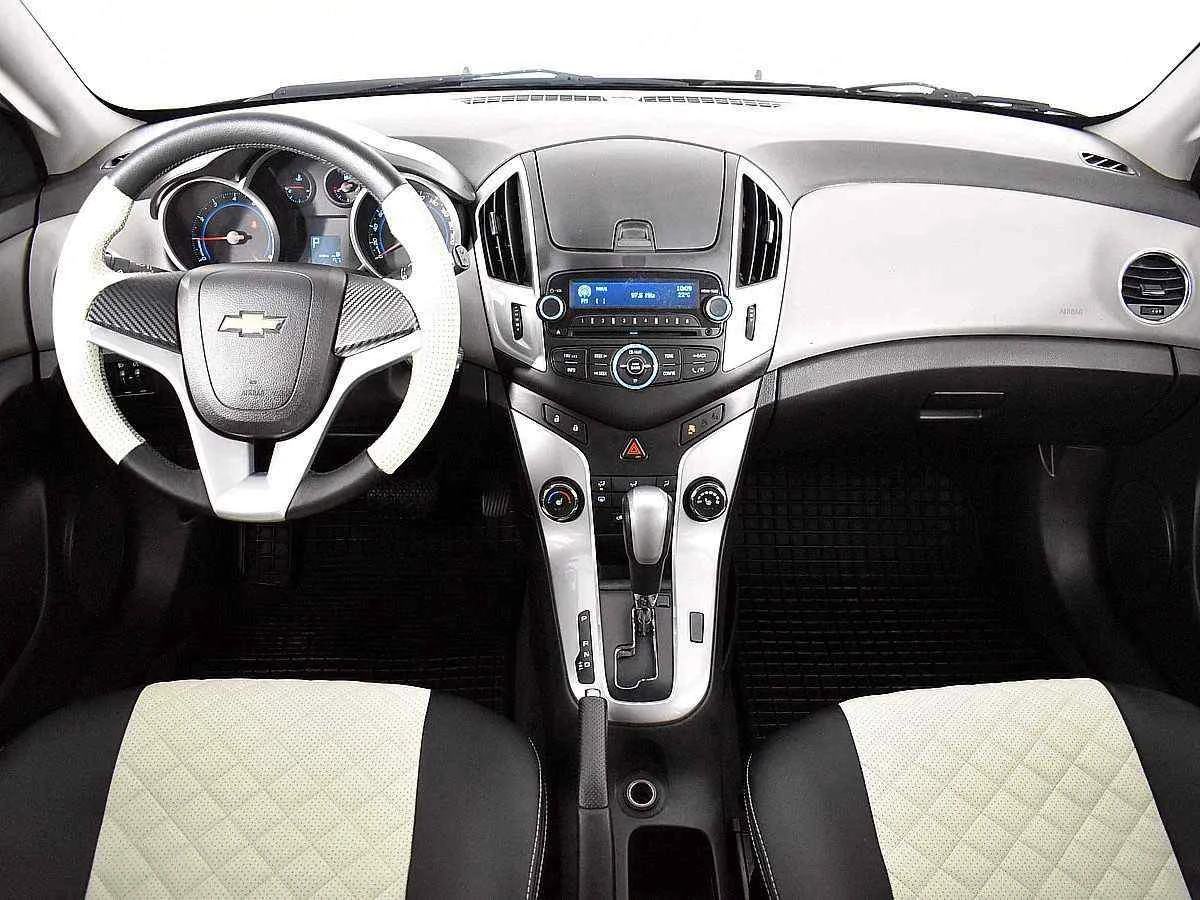 Chevrolet Cruze, Коричневый, 2014, Автоматическая, 109 л.с., цена от 529 550 руб.