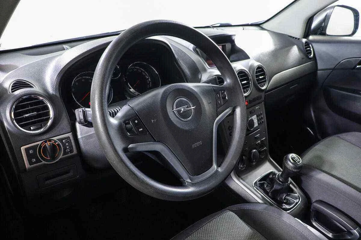 Opel Antara, Черный, 2011, Механическая, 140 л.с., цена от 750 000 руб.