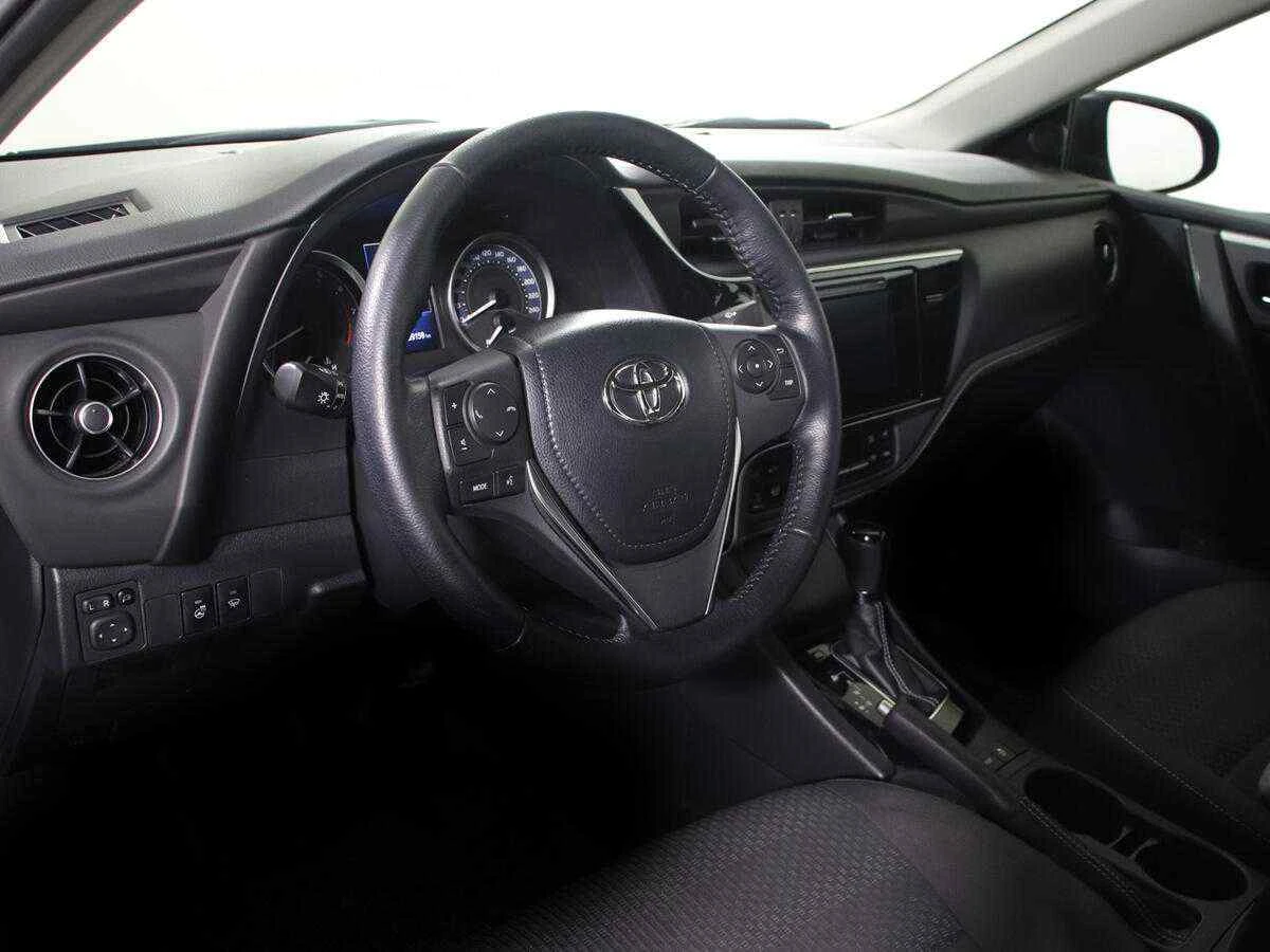 Toyota Corolla, Коричневый, 2018, Автоматическая, 109 л.с., цена от 998 000 руб.