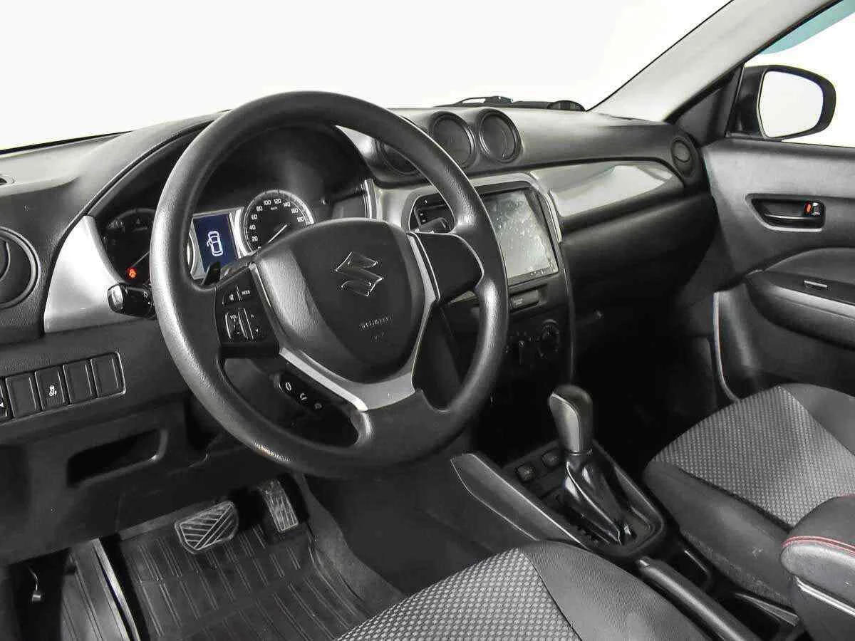Suzuki Vitara, Серебряный, 2016, Автоматическая, 117 л.с., цена от 1 025 000 руб.