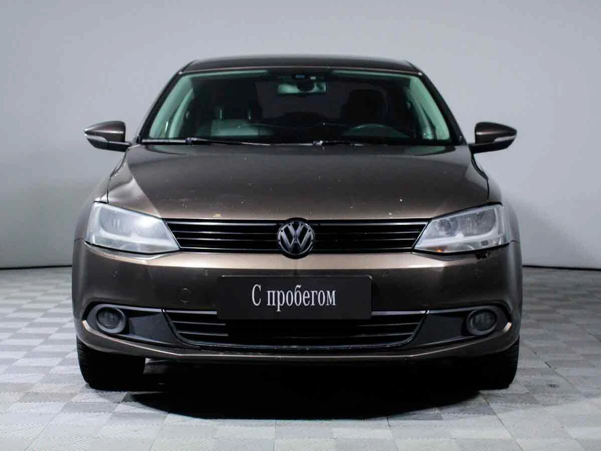 VOLKSWAGEN JETTA, Коричневый, 2013, Робот, 122 л.с., цена от 512 000 руб.