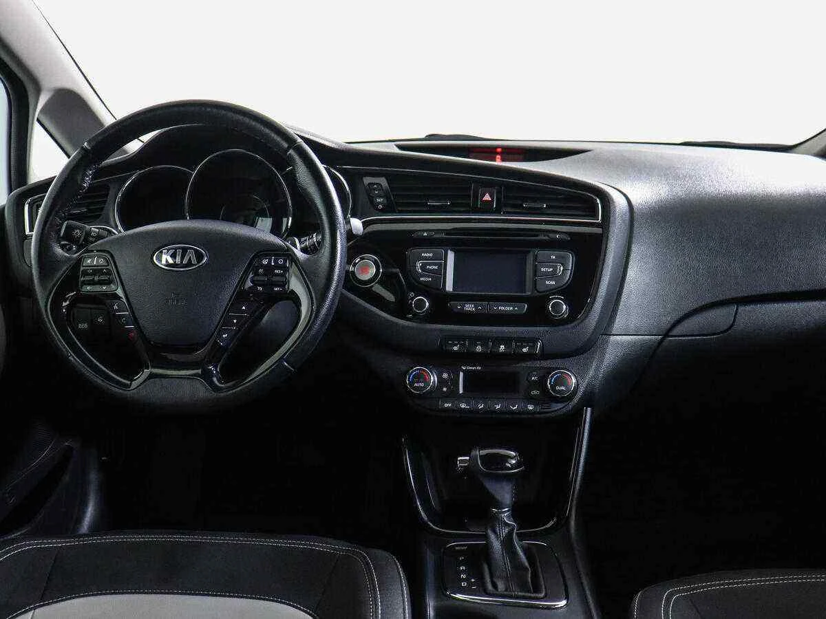 KIA Ceed, Белый, 2016, Робот, 135 л.с., цена от 615 000 руб.