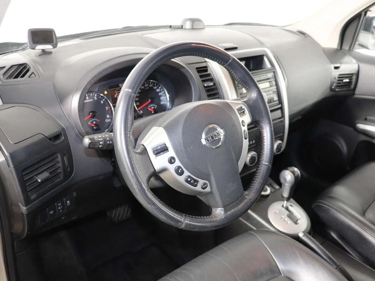Nissan X-Trail, Бежевый, 2011, Вариатор, 170 л.с., цена от 705 000 руб.