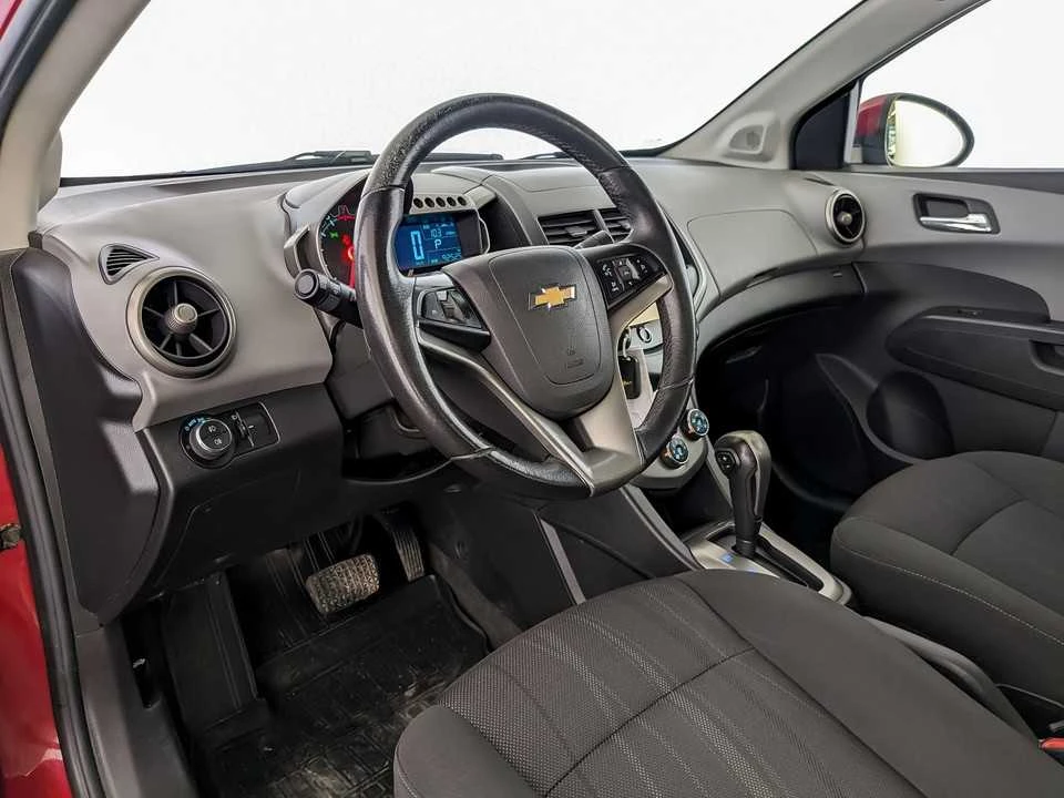 CHEVROLET AVEO, Красный, 2014, Автоматическая, 116 л.с., цена от 592 000 руб.