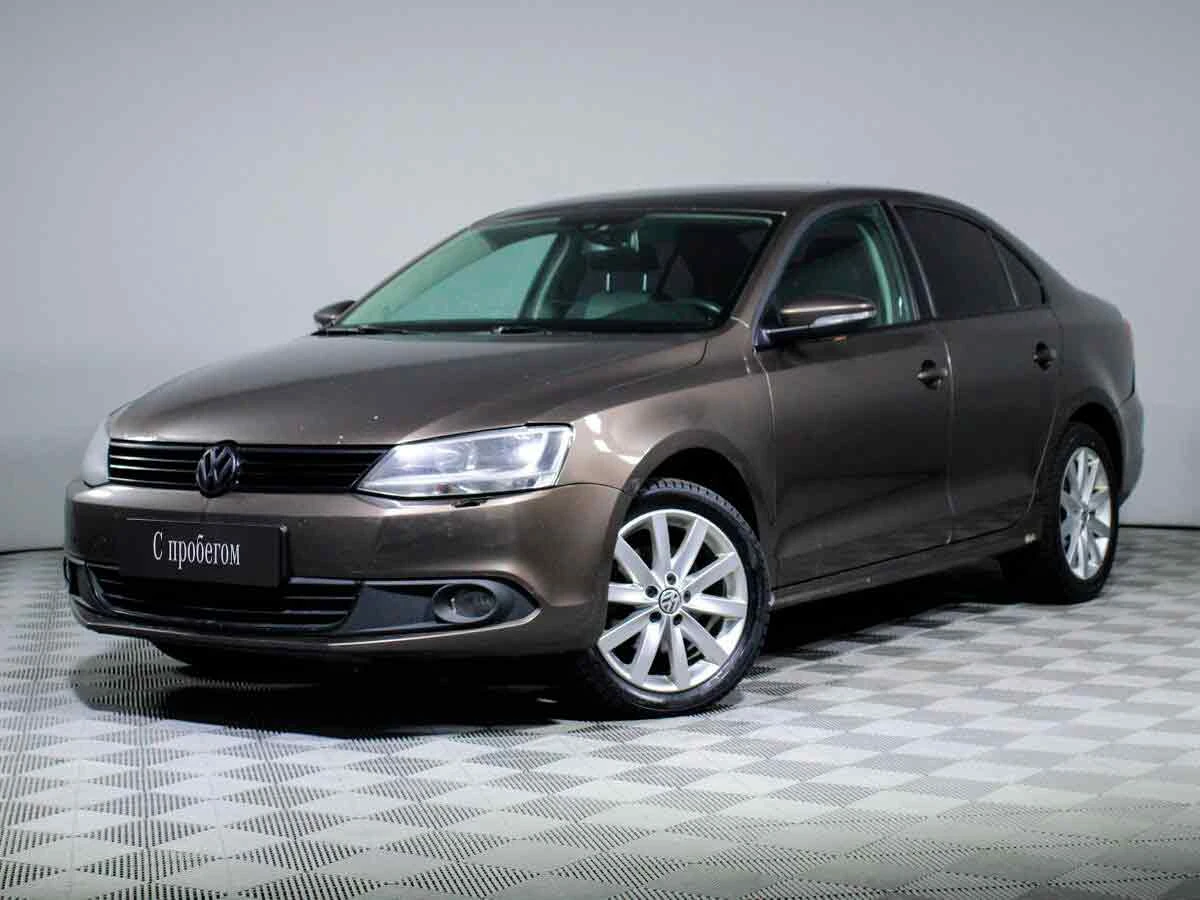 VOLKSWAGEN JETTA, Коричневый, 2013, Робот, 122 л.с., цена от 512 000 руб.