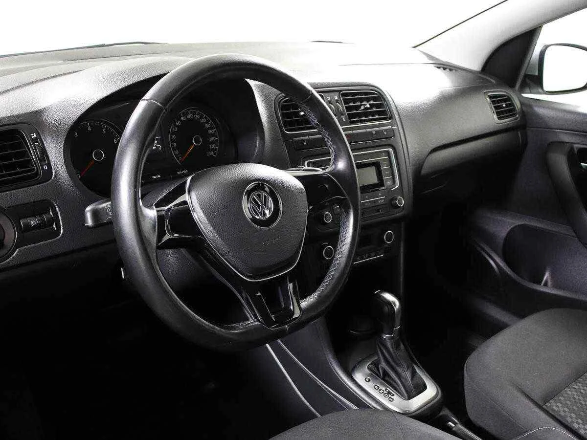 Volkswagen Polo, Серебряный, 2018, Робот, 125 л.с., цена от 628 000 руб.