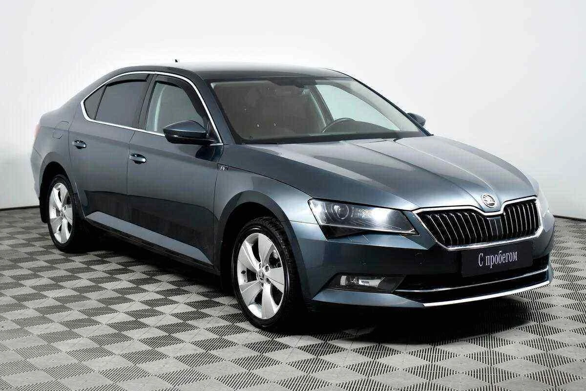 Skoda Superb, Серый, 2016, Робот, 180 л.с., цена от 945 000 руб.