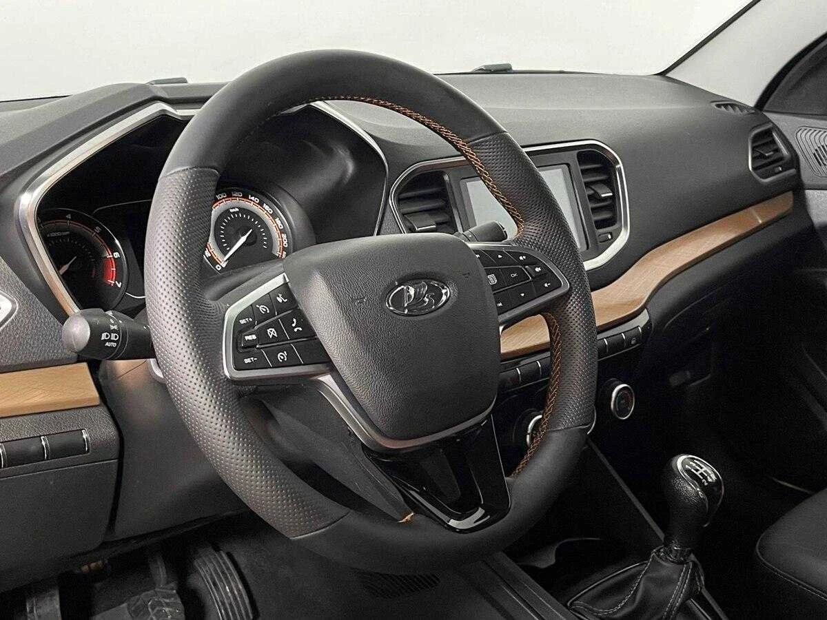 LADA VESTA CROSS, Белый, 2023, Механическая, 106 л.с., цена от 808 000 руб.