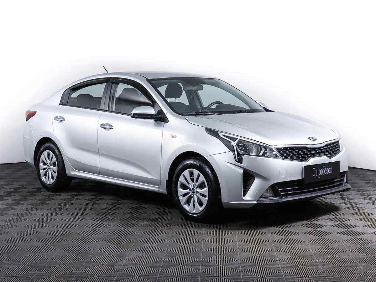 KIA Rio, Серебряный, 2020, Механическая, 123 л.с., цена от 1 050 000 руб.