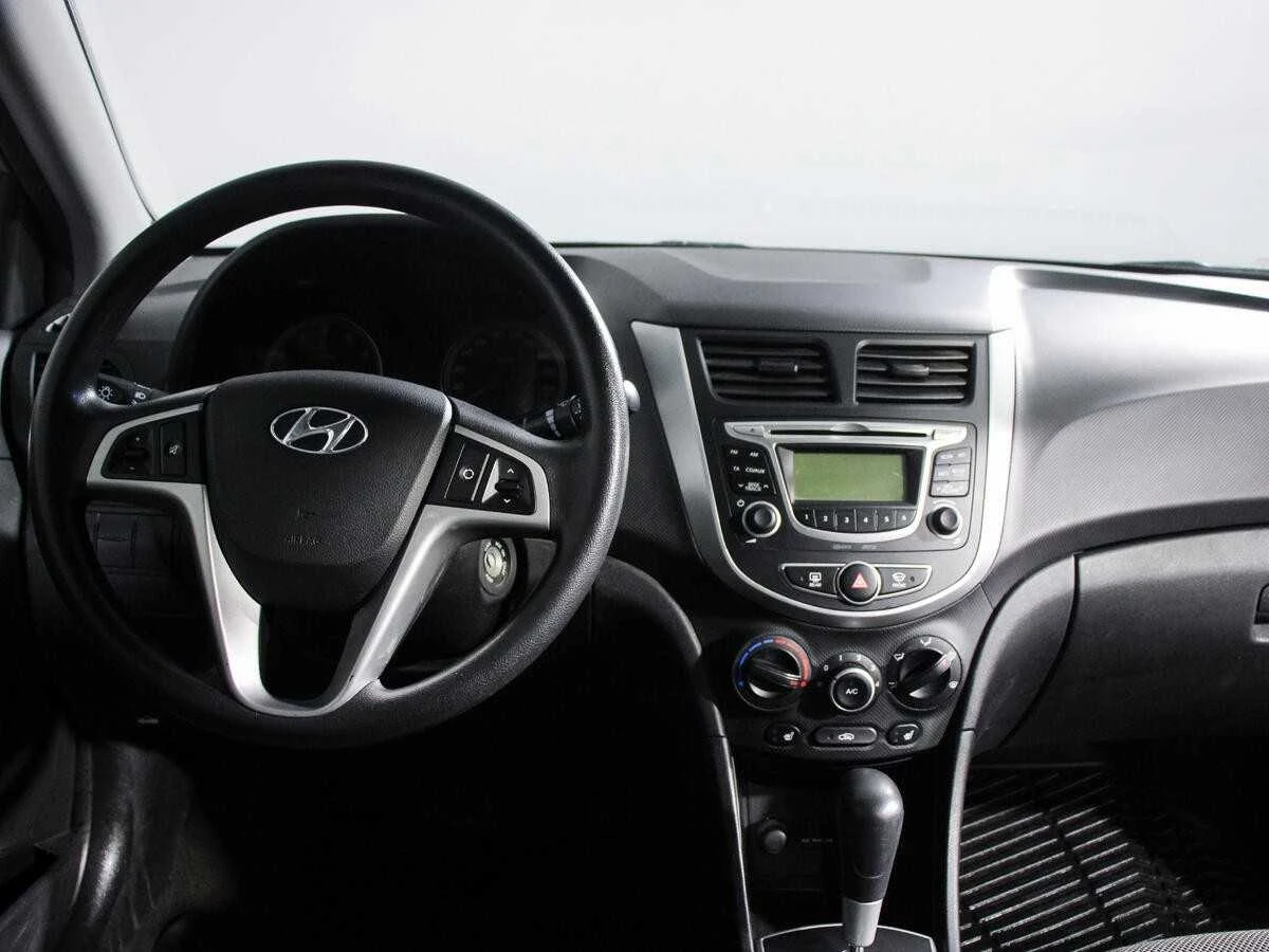 HYUNDAI SOLARIS, Серебряный, 2014, Автоматическая, 107 л.с., цена от 680 000 руб.