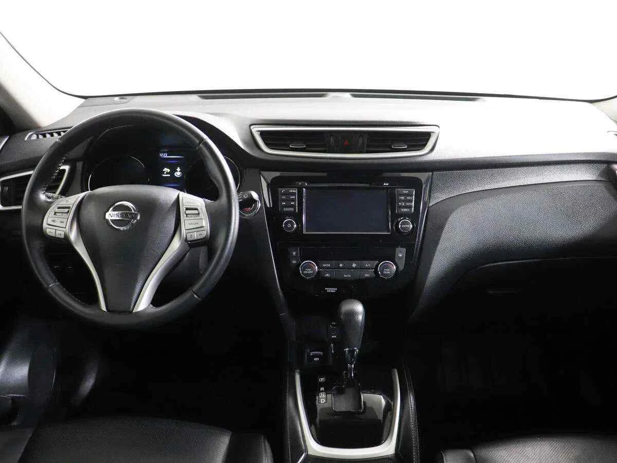 Nissan X-Trail, Серебряный, 2016, Вариатор, 144 л.с., цена от 1 235 000 руб.