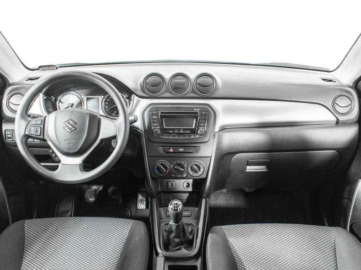Suzuki Vitara, Серебряный, 2016, Механическая, 117 л.с., цена от 1 055 000 руб.