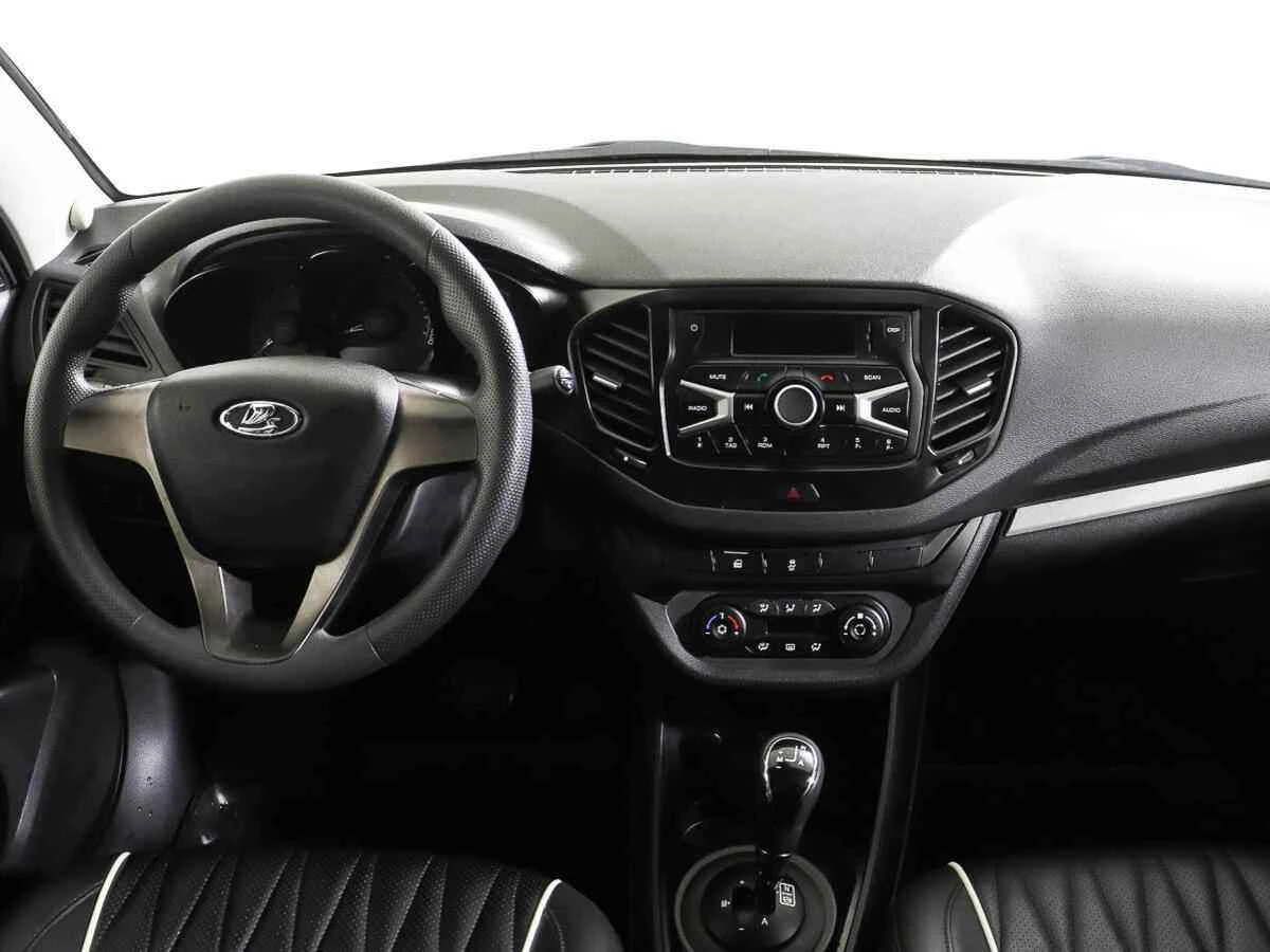 LADA Vesta, Белый, 2019, Робот, 122 л.с., цена от 453 000 руб.