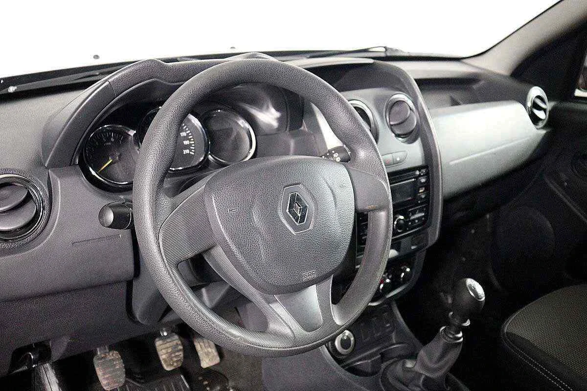 Renault Duster, Черный, 2016, Механическая, 114 л.с., цена от 917 000 руб.