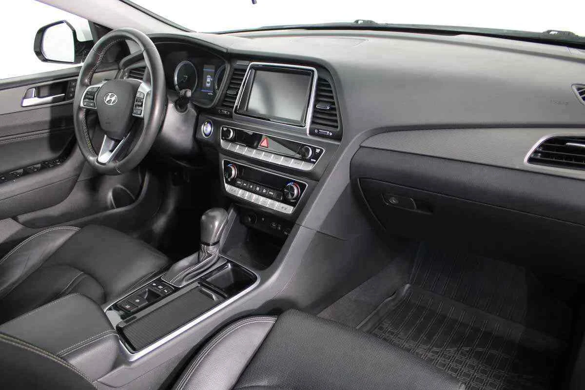 Hyundai Sonata, Белый, 2018, Автоматическая, 188 л.с., цена от 1 211 000 руб.