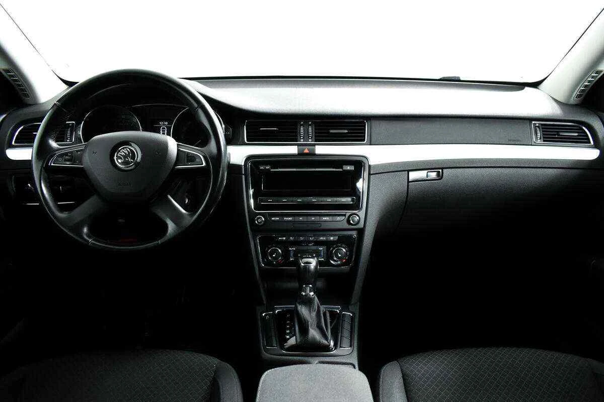 Skoda Superb, Черный, 2017, Робот, 180 л.с., цена от 1 205 000 руб.