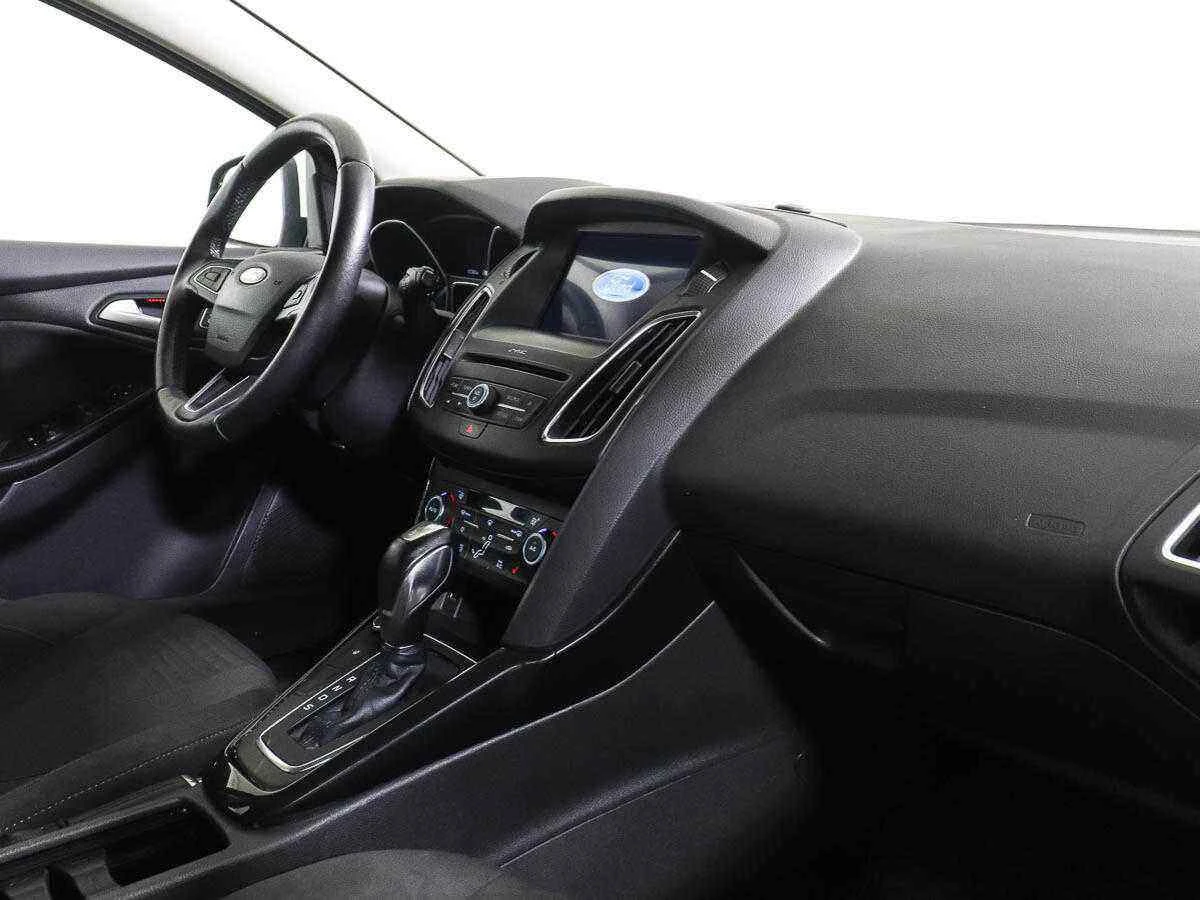 Ford Focus, Белый, 2018, Робот, 105 л.с., цена от 864 000 руб.