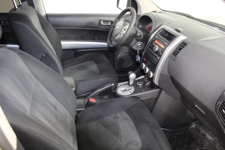 Nissan X-Trail, Бежевый, 2012, Автоматическая, 150 л.с., цена от 649 500 руб.