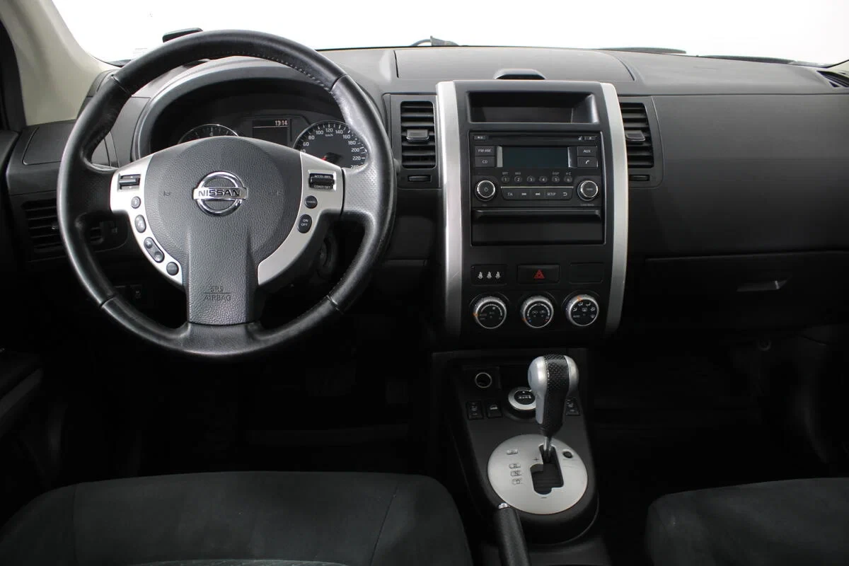 Nissan X-Trail, Голубой, 2013, Вариатор, 169 л.с., цена от 780 000 руб.