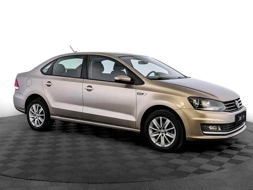VOLKSWAGEN POLO, Бежевый, 2017, Робот, 125 л.с., цена от 940 800 руб.