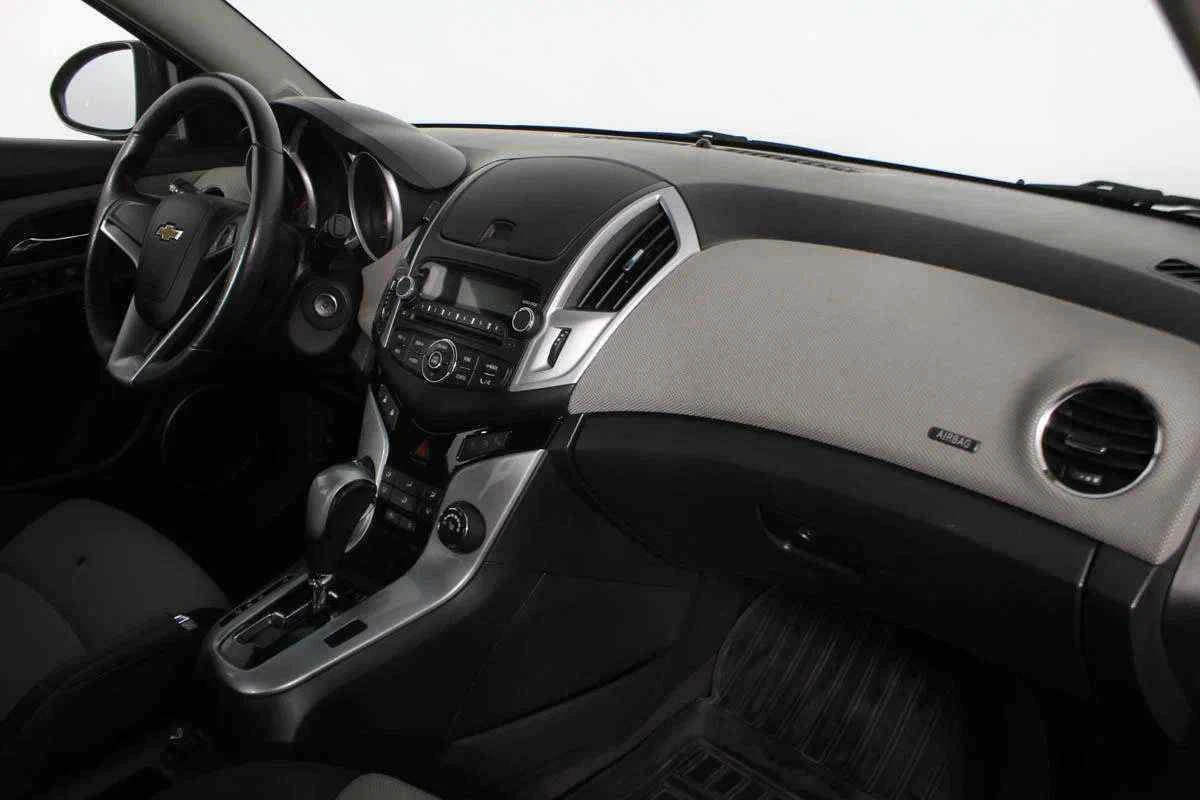 Chevrolet Cruze, Серый, 2013, Вариатор, 141 л.с., цена от 446 000 руб.