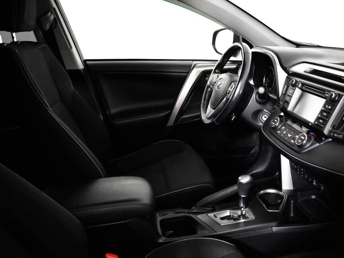 TOYOTA RAV4, Черный, 2015, Автоматическая, 150 л.с., цена от 1 424 000 руб.
