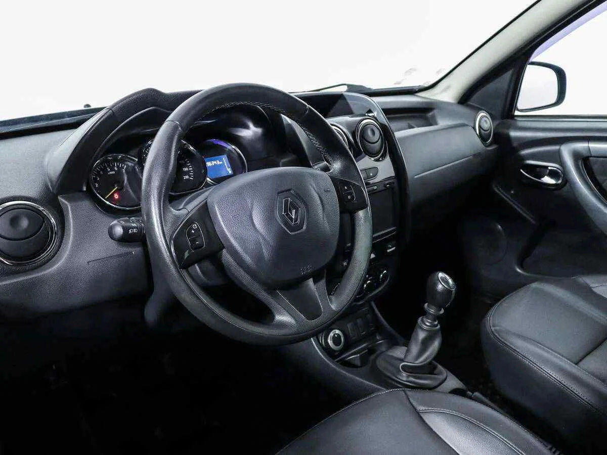 Renault Duster, Зеленый, 2016, Механическая, 143 л.с., цена от 1 105 000 руб.