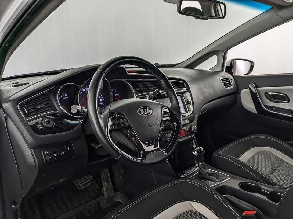 KIA CEED, Белый, 2018, Робот, 135 л.с., цена от 1 072 000 руб.