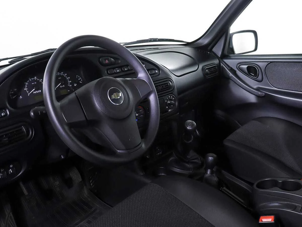 CHEVROLET NIVA, Черный, 2019, Механическая, 80 л.с., цена от 613 600 руб.