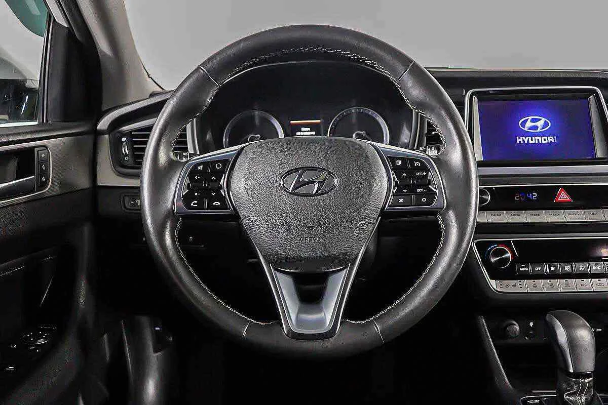 Hyundai Sonata, Белый, 2017, Автоматическая, 188 л.с., цена от 1 055 000 руб.
