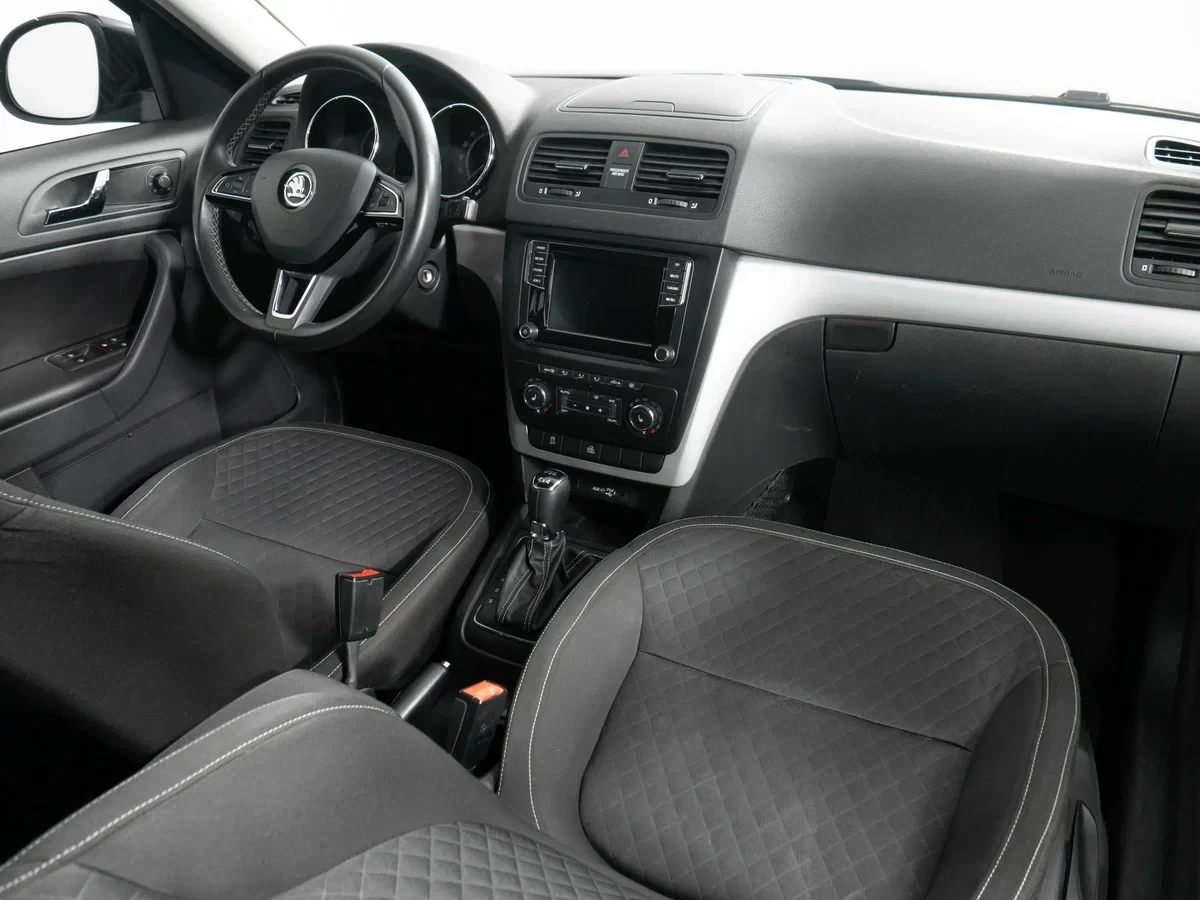Skoda Yeti, Синий, 2016, Робот, 152 л.с., цена от 1 175 000 руб.