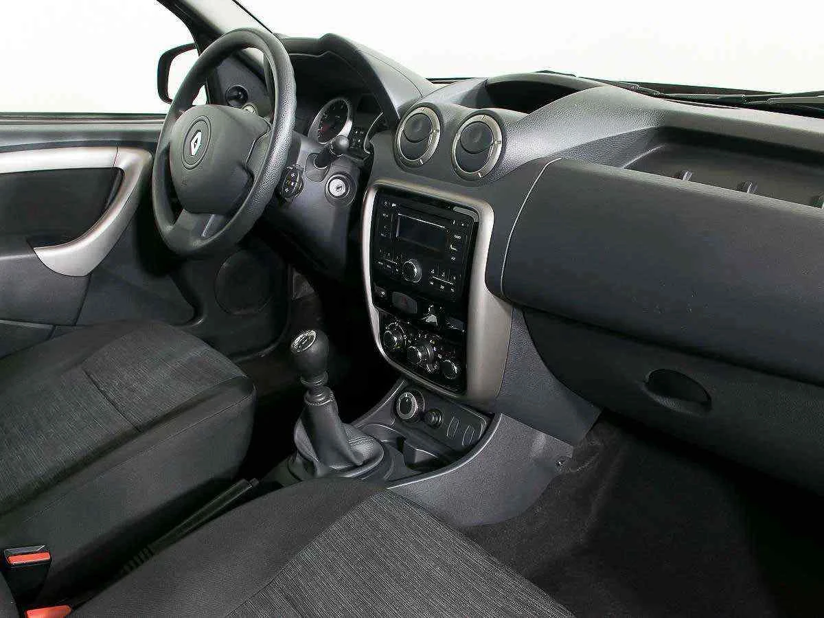 Renault Duster, Коричневый, 2014, Механическая, 135 л.с., цена от 927 000 руб.