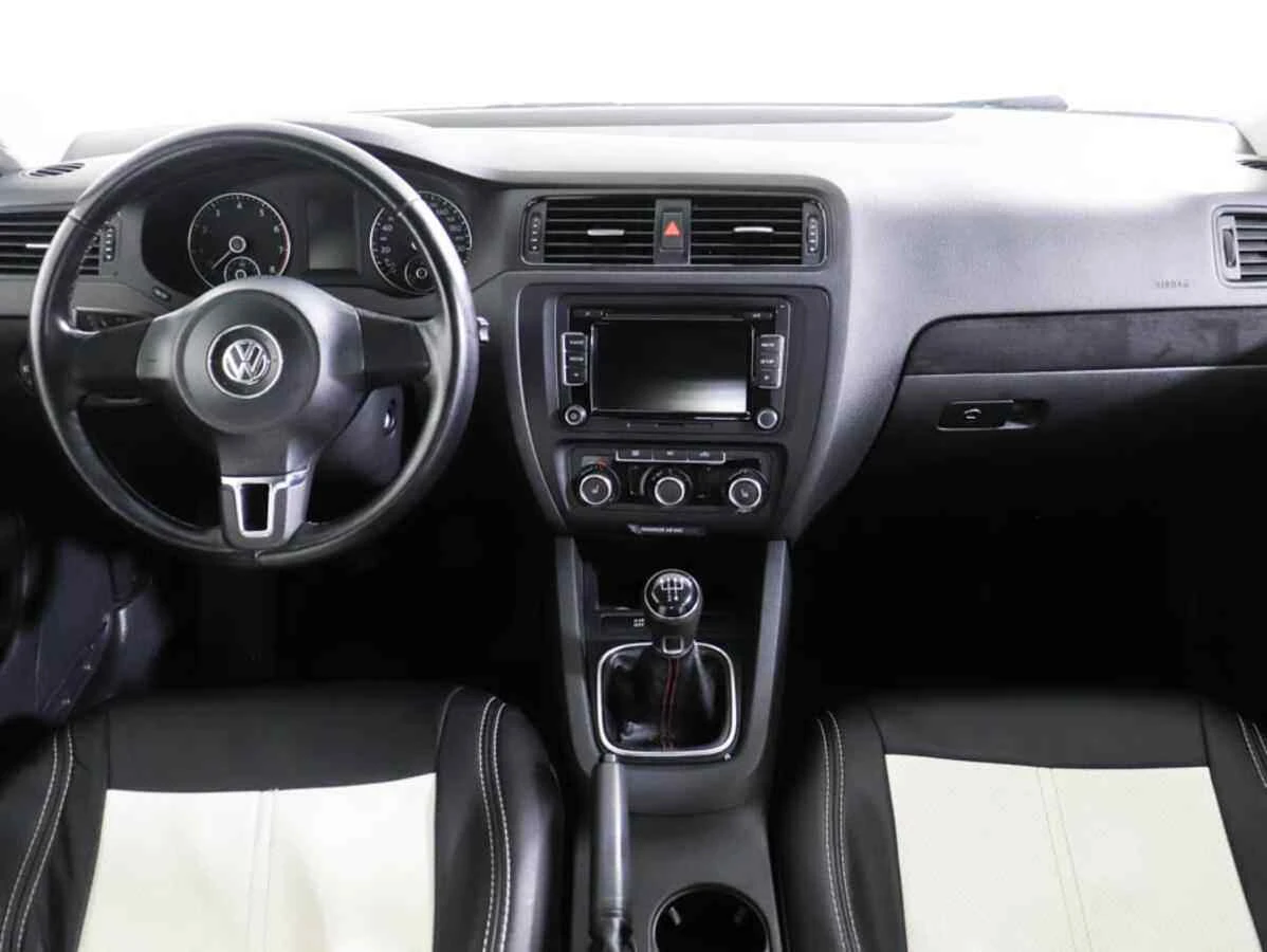 Volkswagen Jetta, Белый, 2013, Механическая, 105 л.с., цена от 445 000 руб.