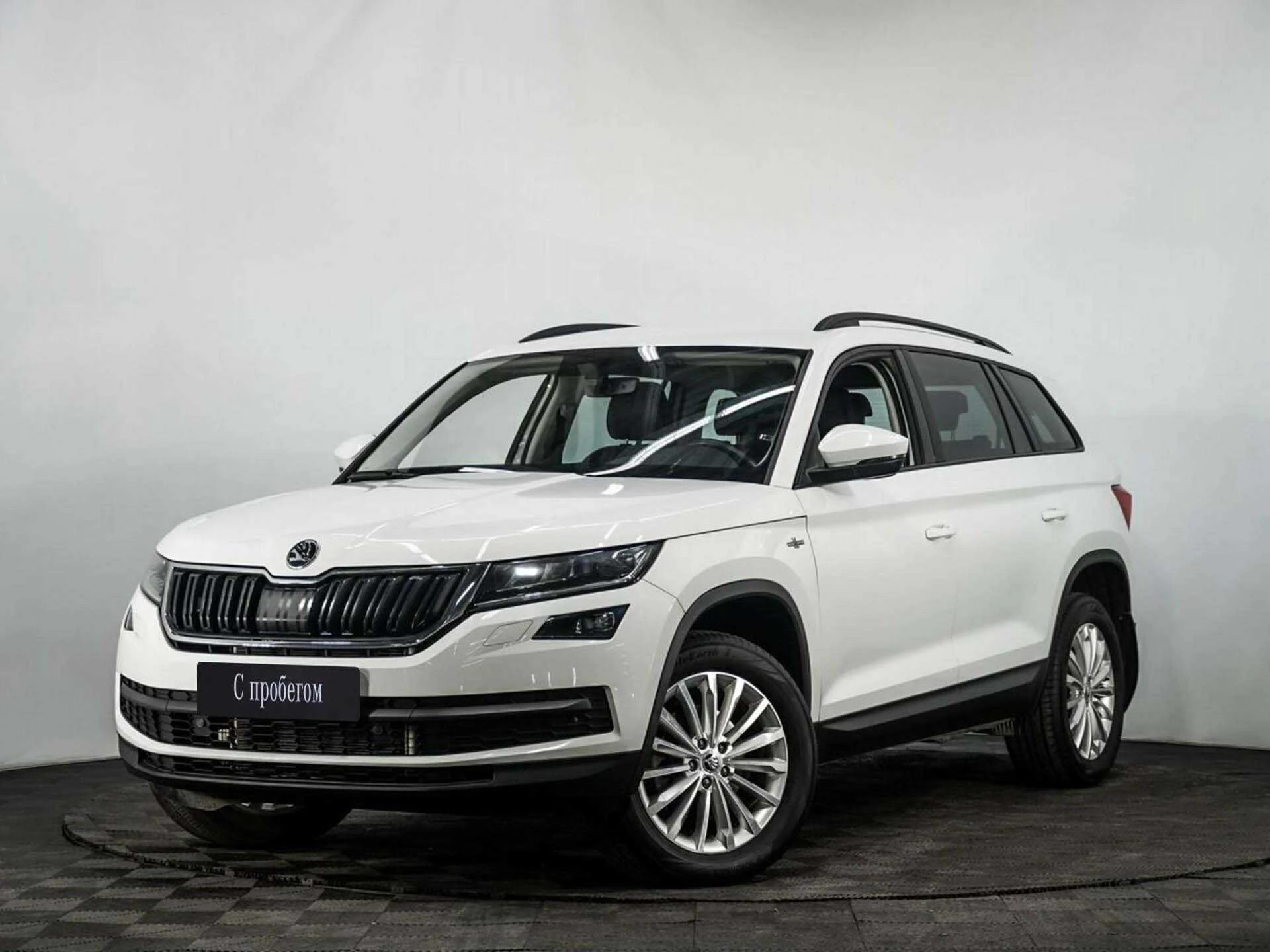 SKODA KODIAQ, Белый, 2020, Робот, 150 л.с., цена от 2 022 400 руб.